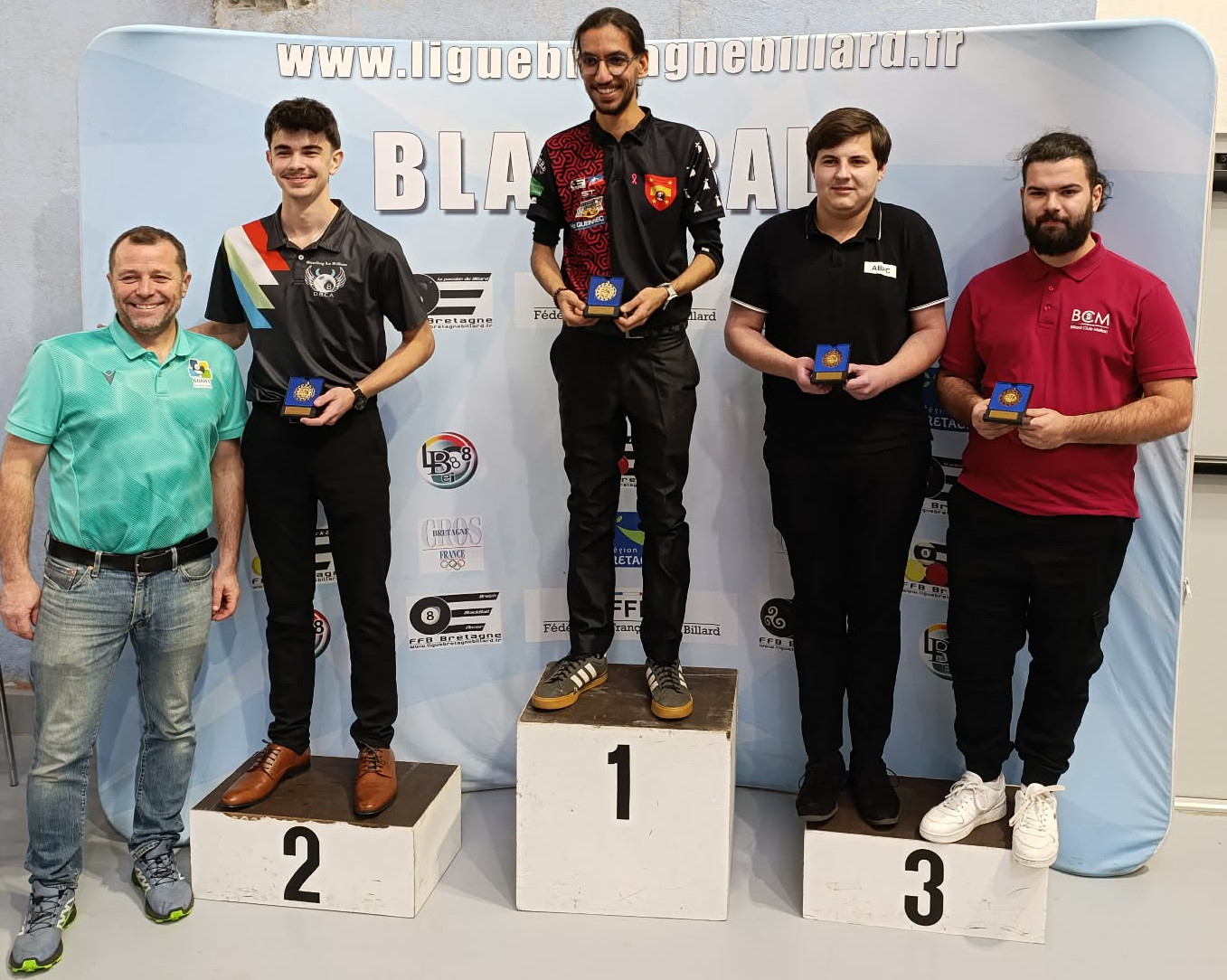Podium U23, de gauche à droite, Emmanuel Yann (président du club de Guidel), Mathys Danet, Rayane Ait Ozzo, Corentin Lesage, Maël Ferraton